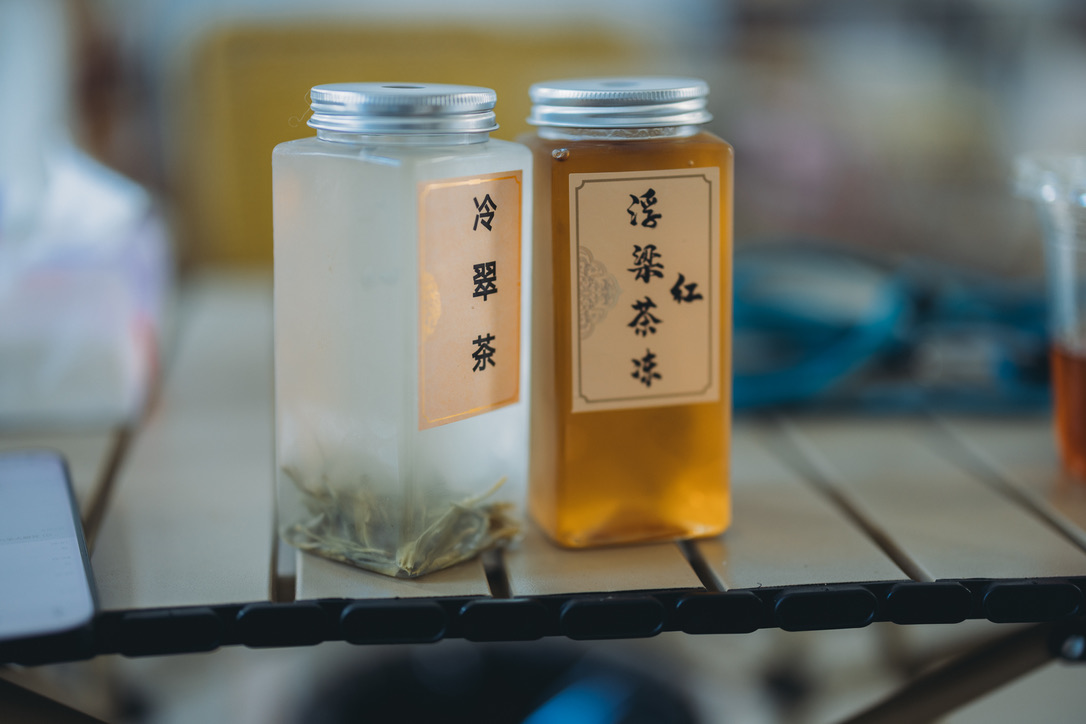 冷萃茶和红茶冻