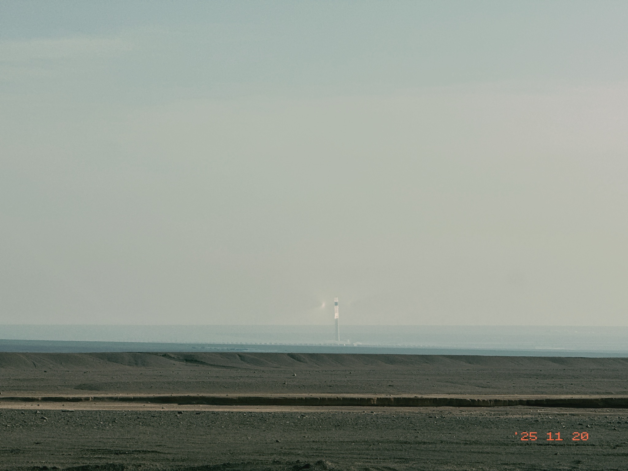 来火云谷的路上再遇熔盐电站