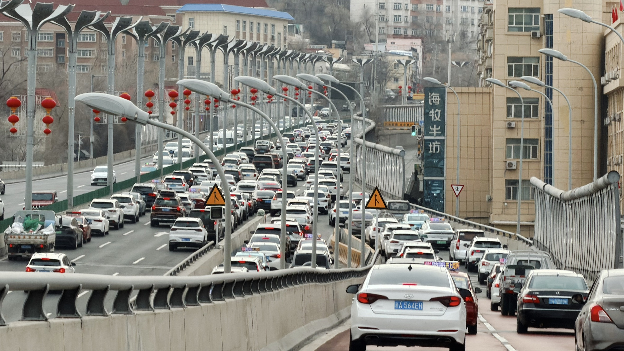 一个普通的周六下午的堵车