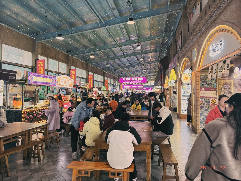 吃饭大巴扎里面