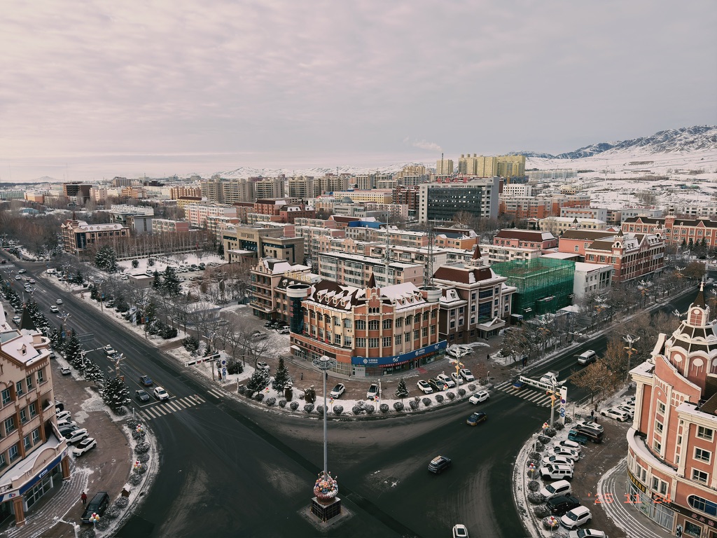 白天的十字路口