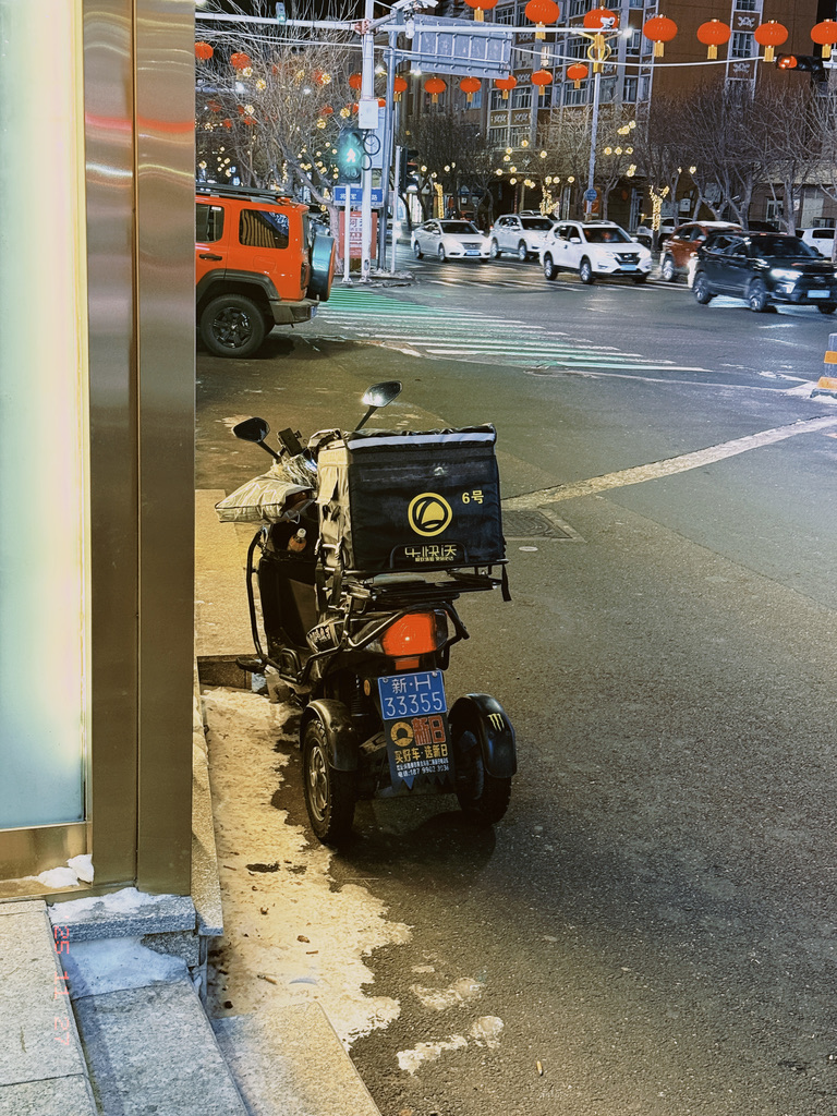 可以侧倾压弯的三轮电瓶车，恙儿很心水