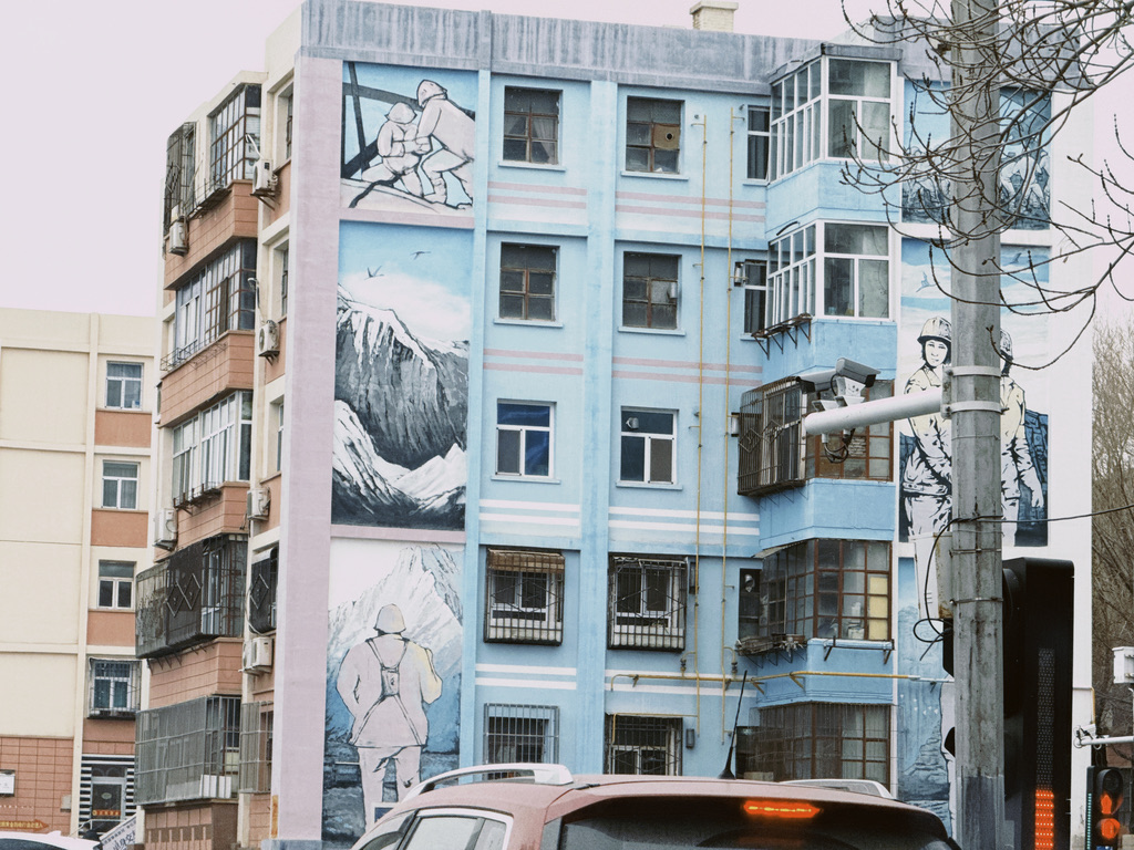 这画的是石油工人