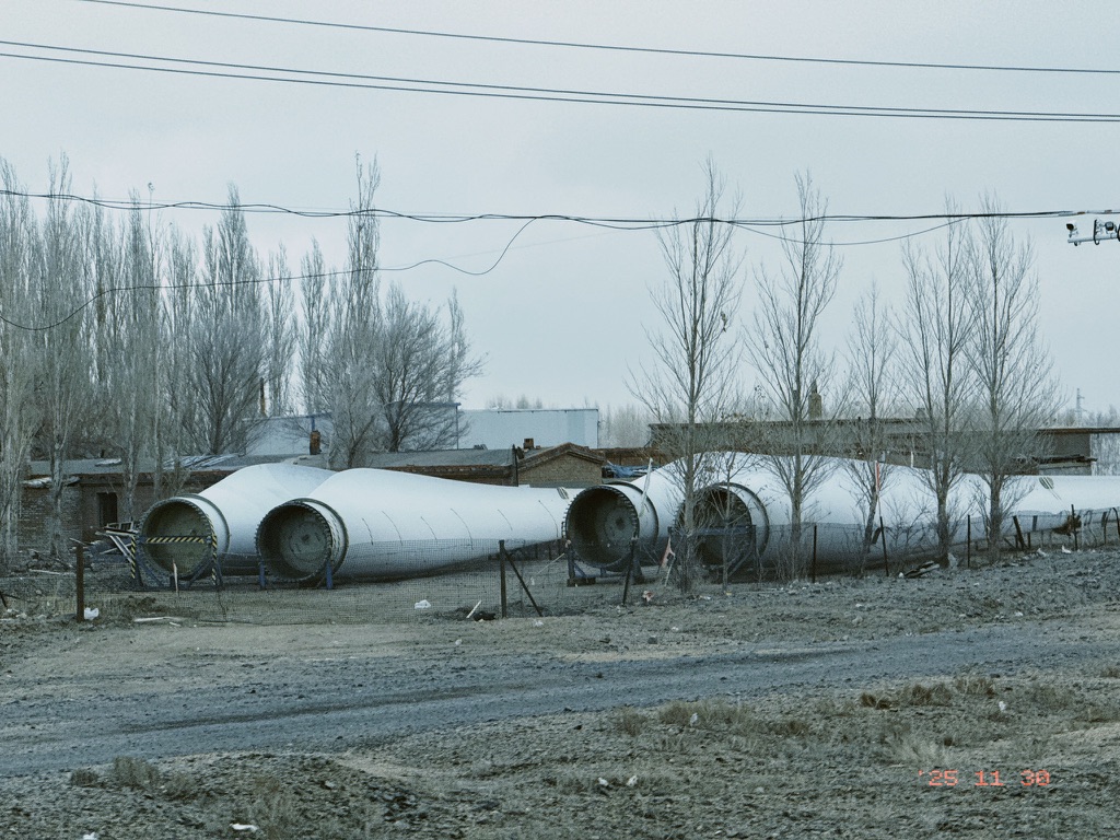 村里好多风扇叶片子，我寻思没人要了呢