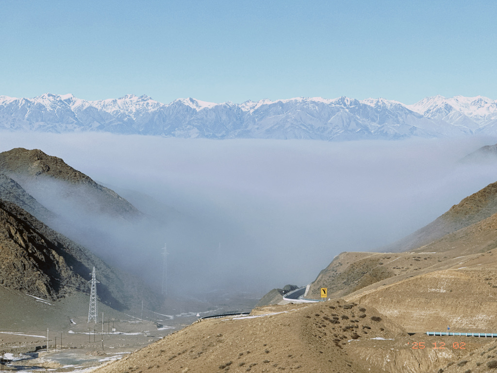 回头看刚才的大雾