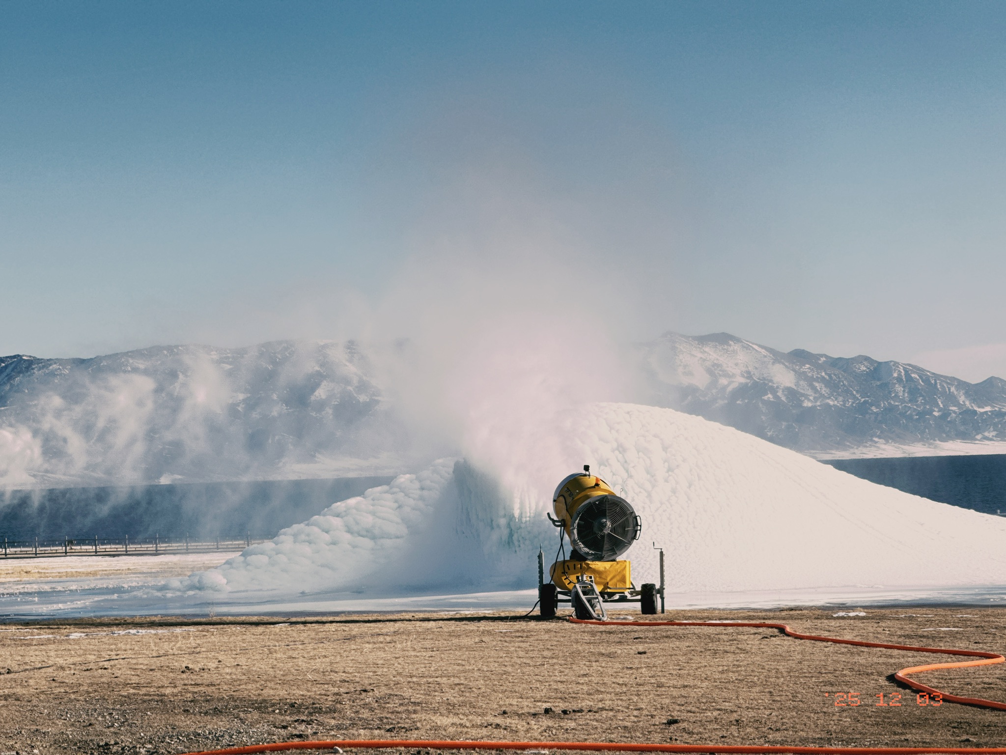 日夜不休的制雪机
