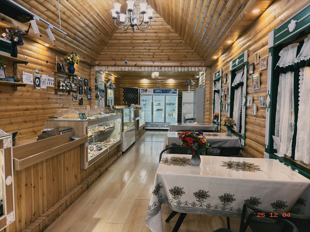 塔塔尔院子屋内