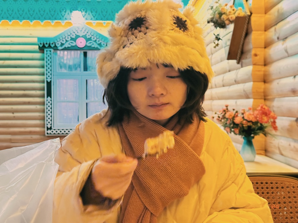 吃柠檬蛋糕的恙