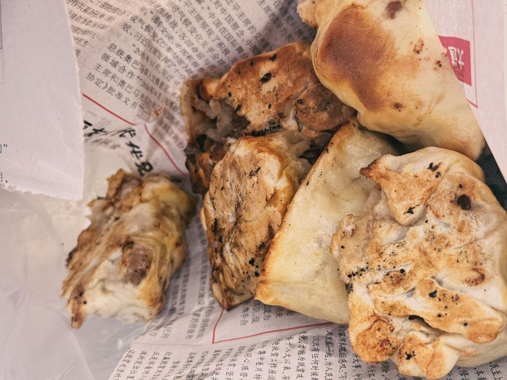 用报纸裹好了外带走