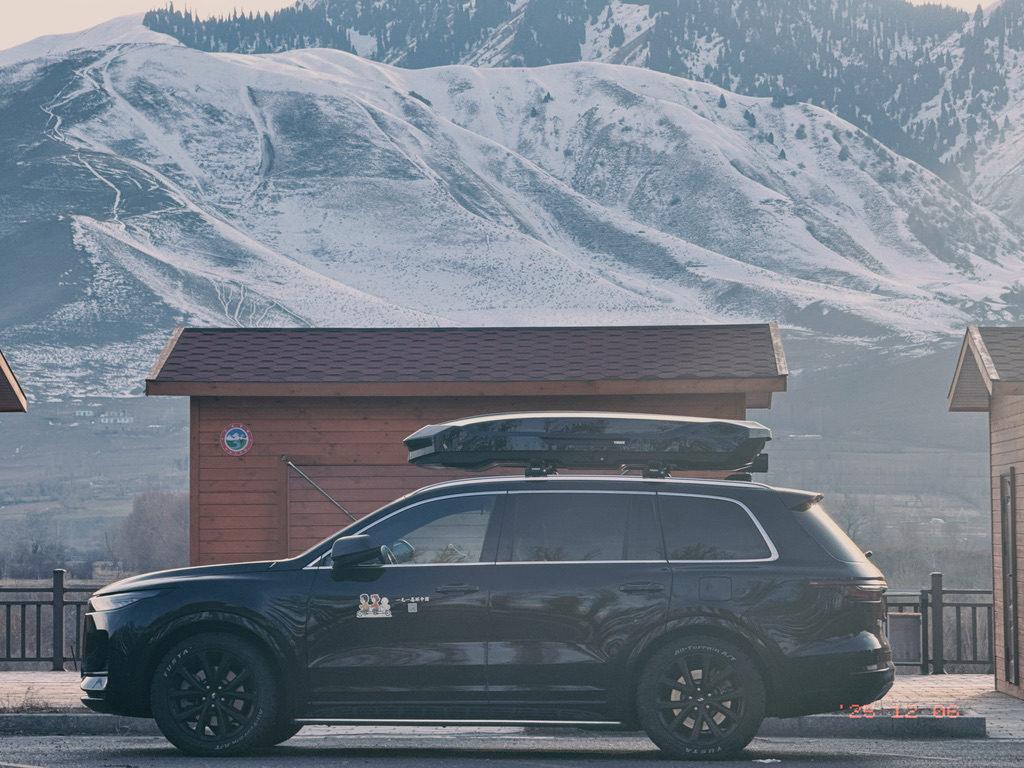 停车区的理想 ONE