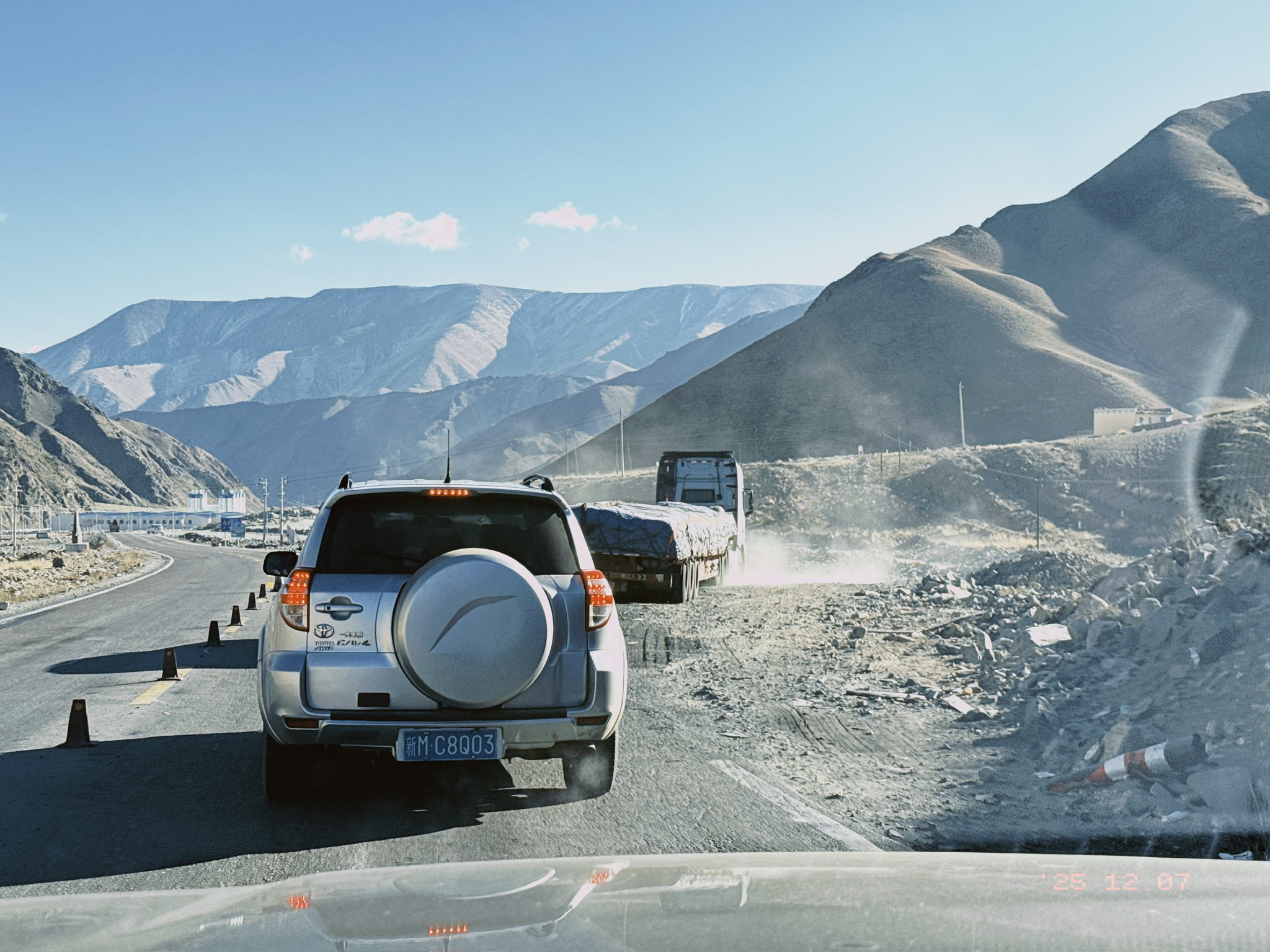 另外一个高德说封路的地方，也是检查站