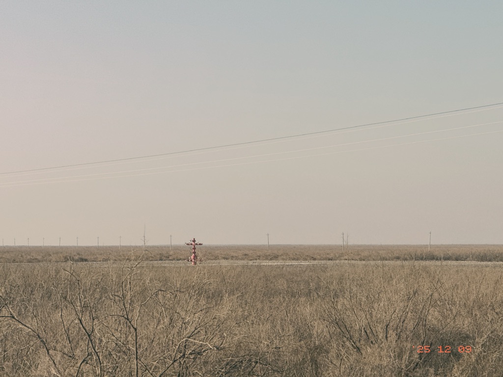 路边的石油阀门