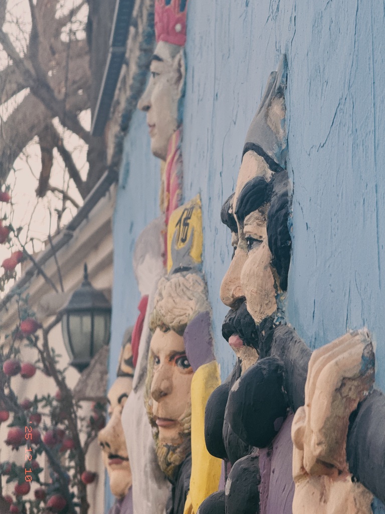 侧面看是这样的