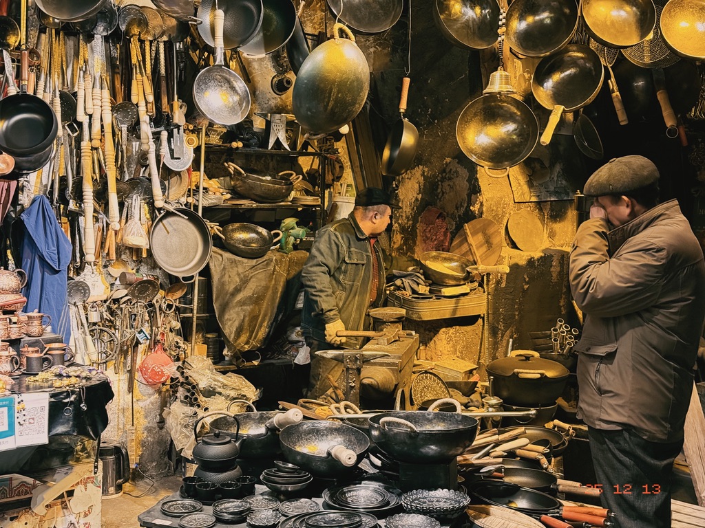 唯一在烧的炉子和真正的铁匠