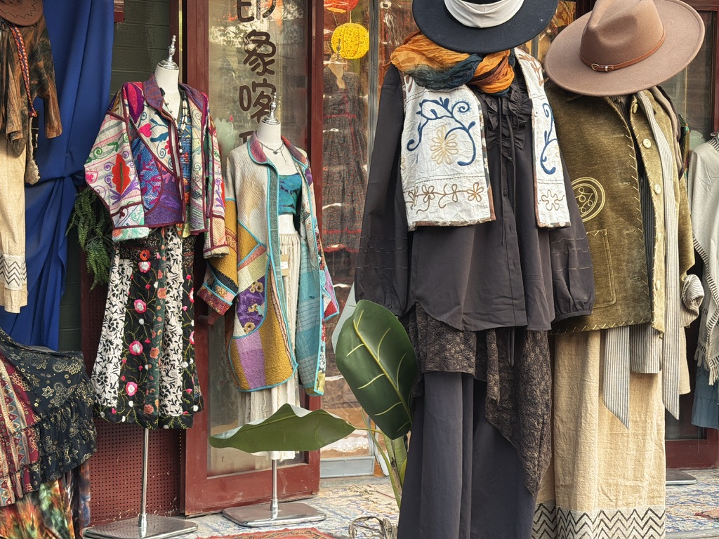 这服装搭配我俩都挺喜欢