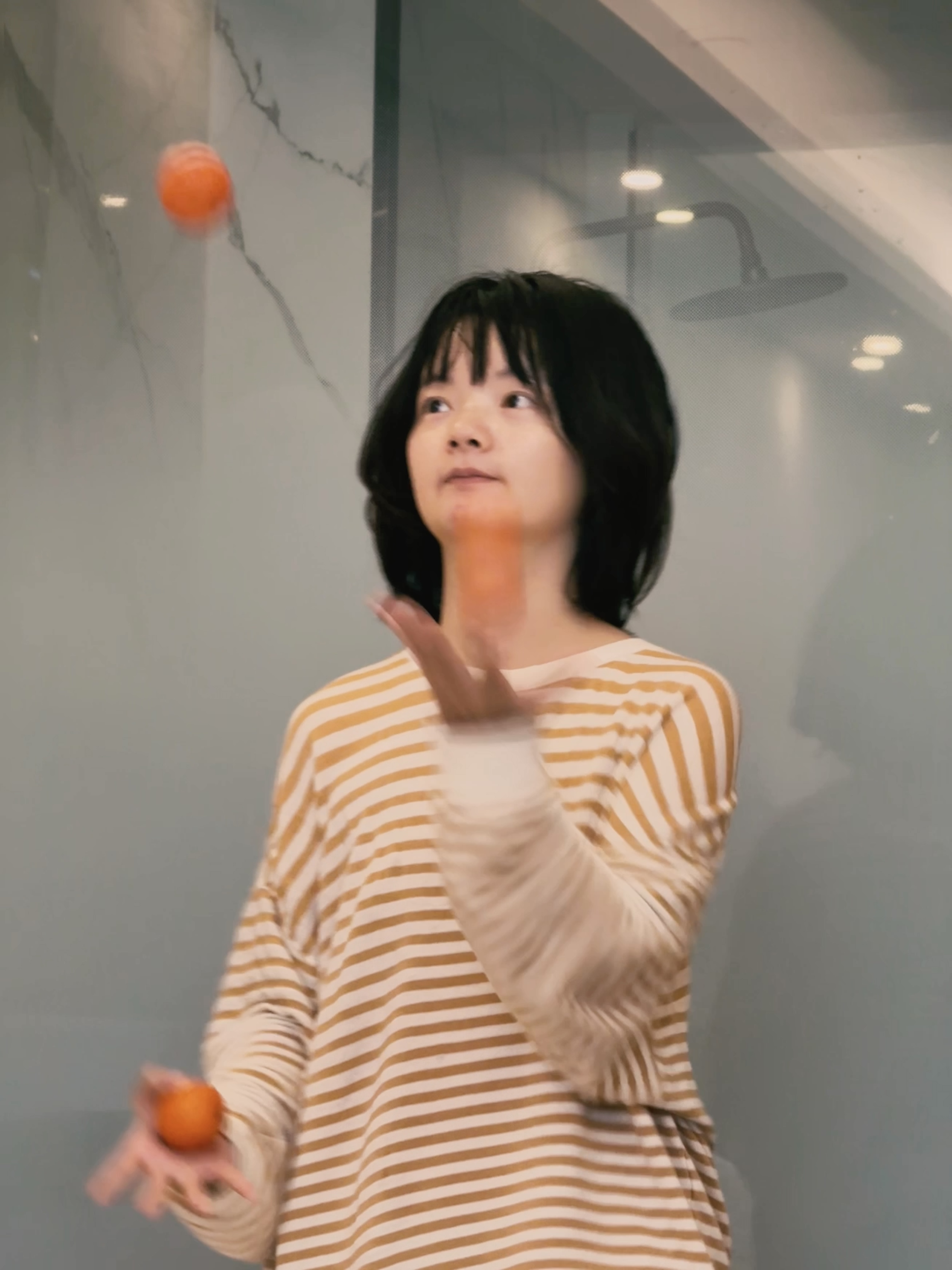 抛球练习中的恙