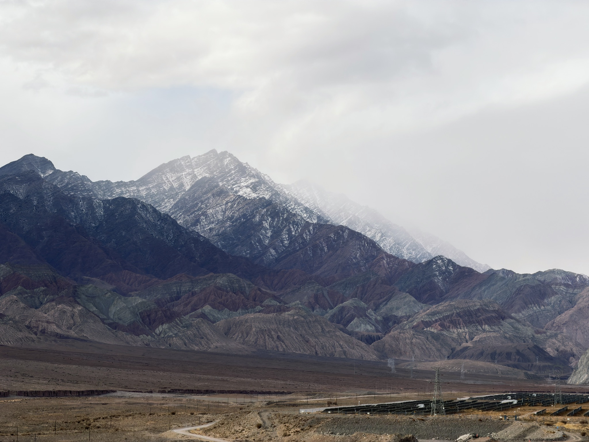 此时此刻再回想起张掖丹霞，和昆仑山的五花肉比起来真是小巫见大巫了