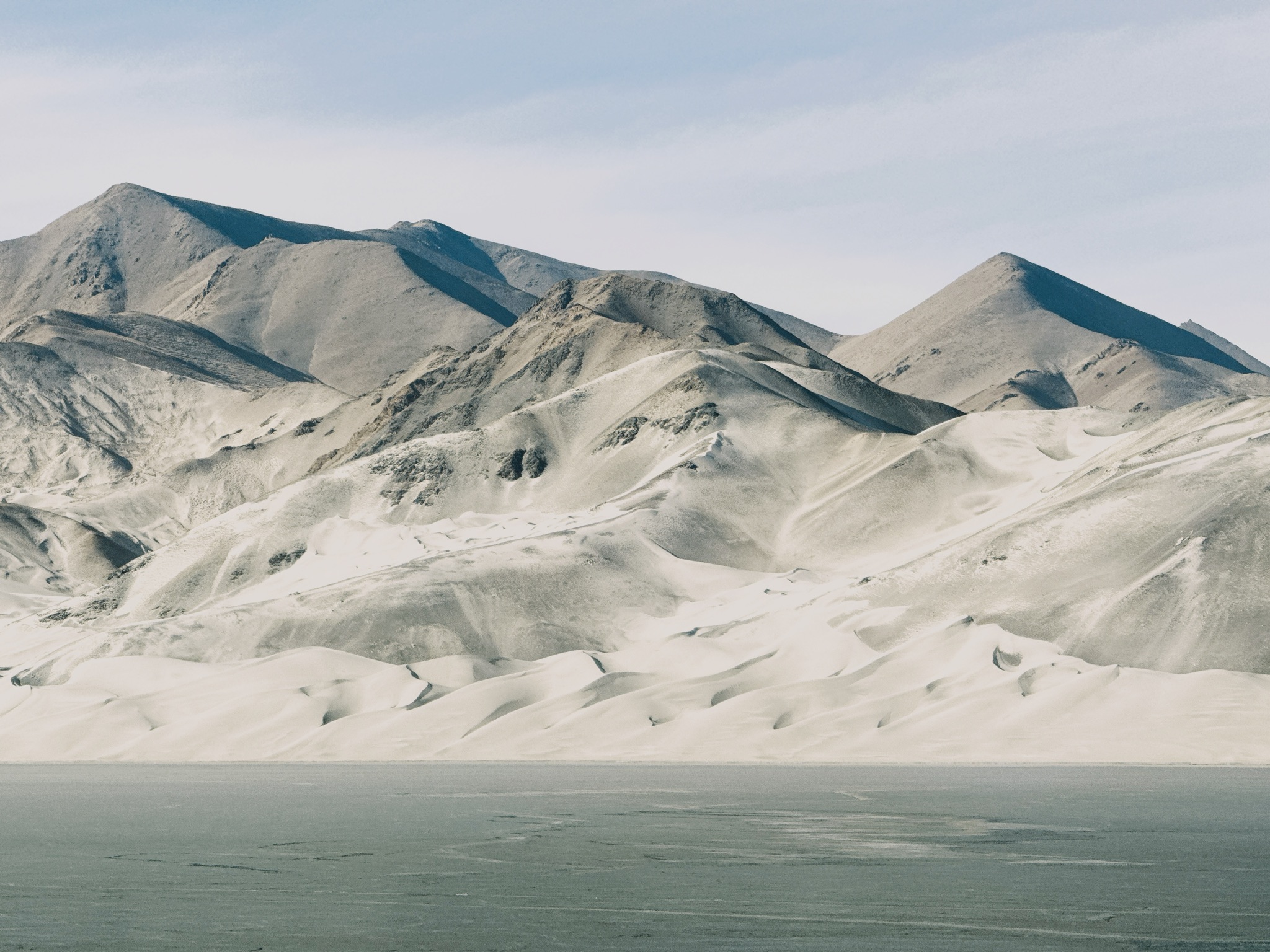 从北往南看白沙湖才有白沙山