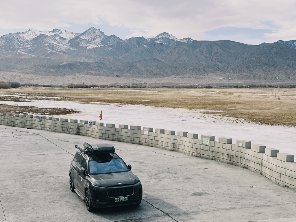 塔合曼湿地观景台