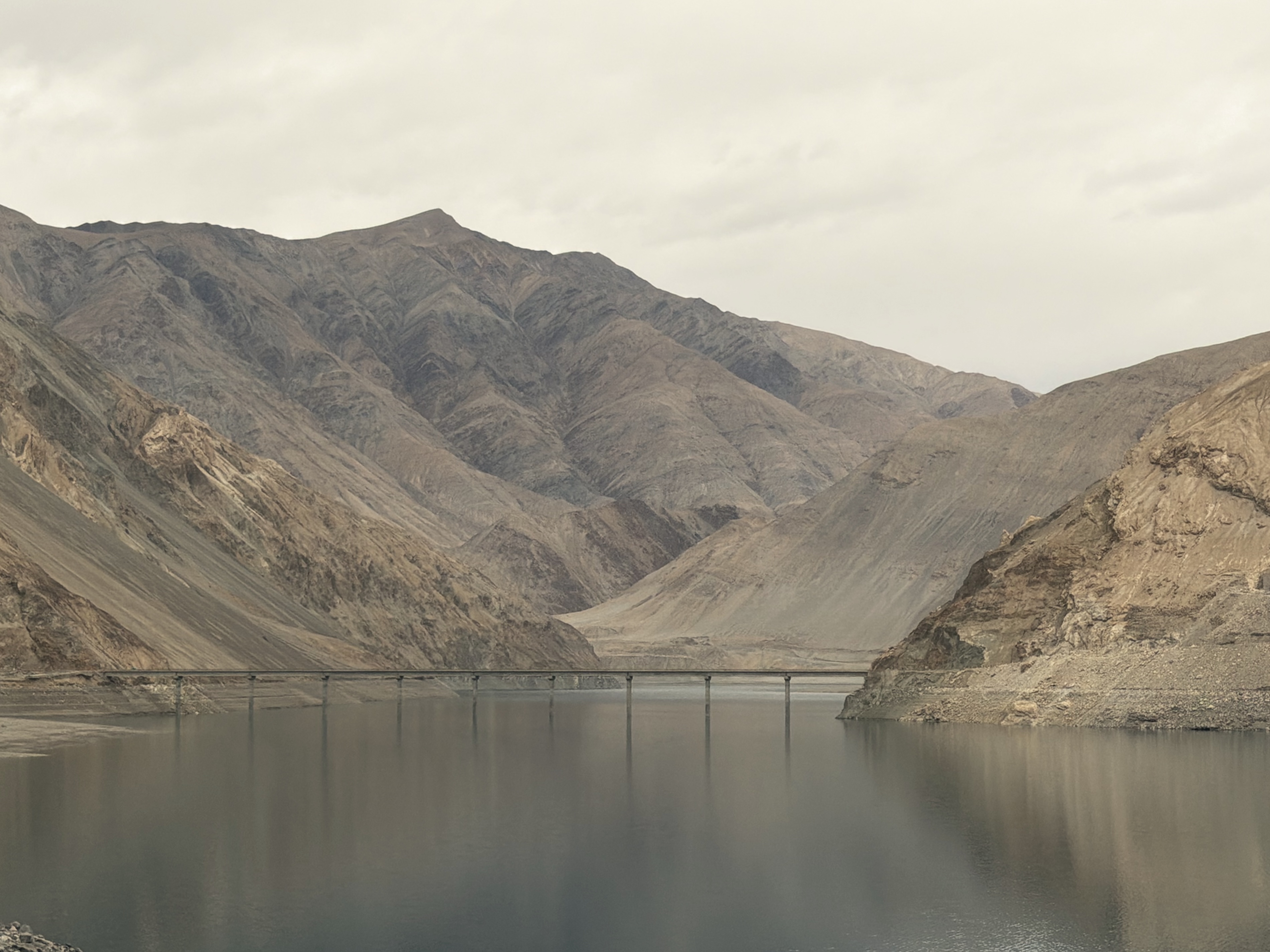 班迪尔也不蓝湖