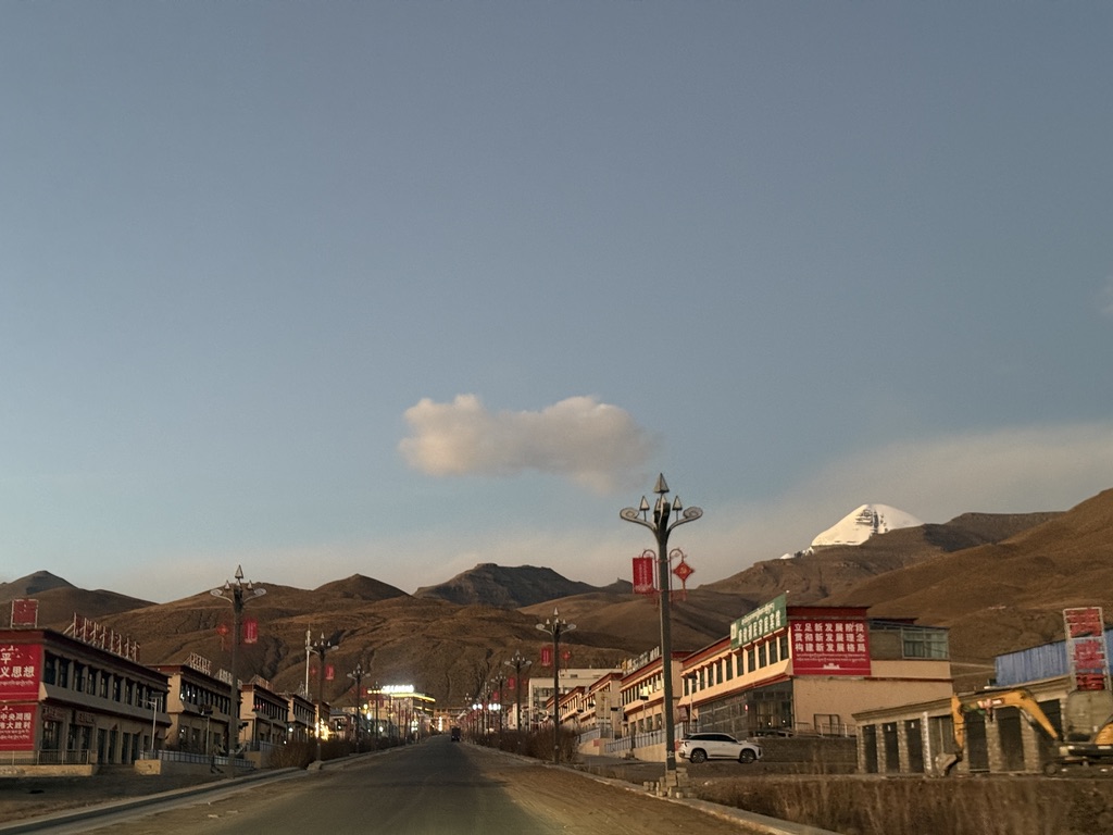 冈仁波齐下的塔钦