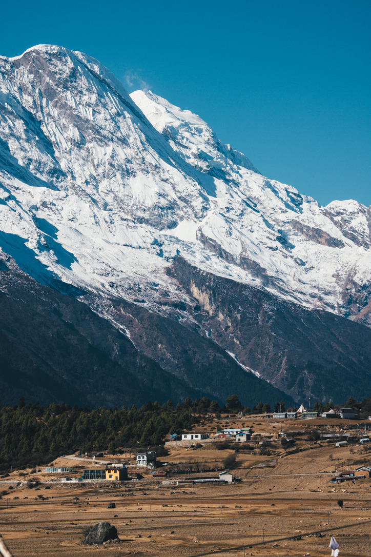 雪山下的乃夏村