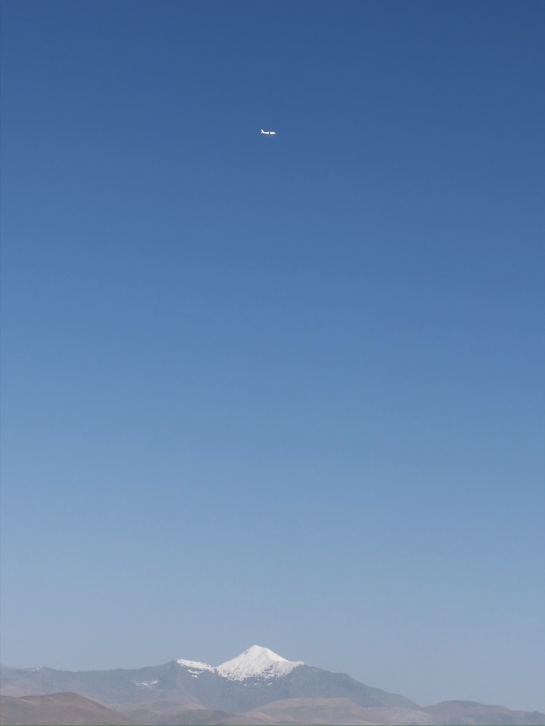 飞机飞跃站穷玛纳峰