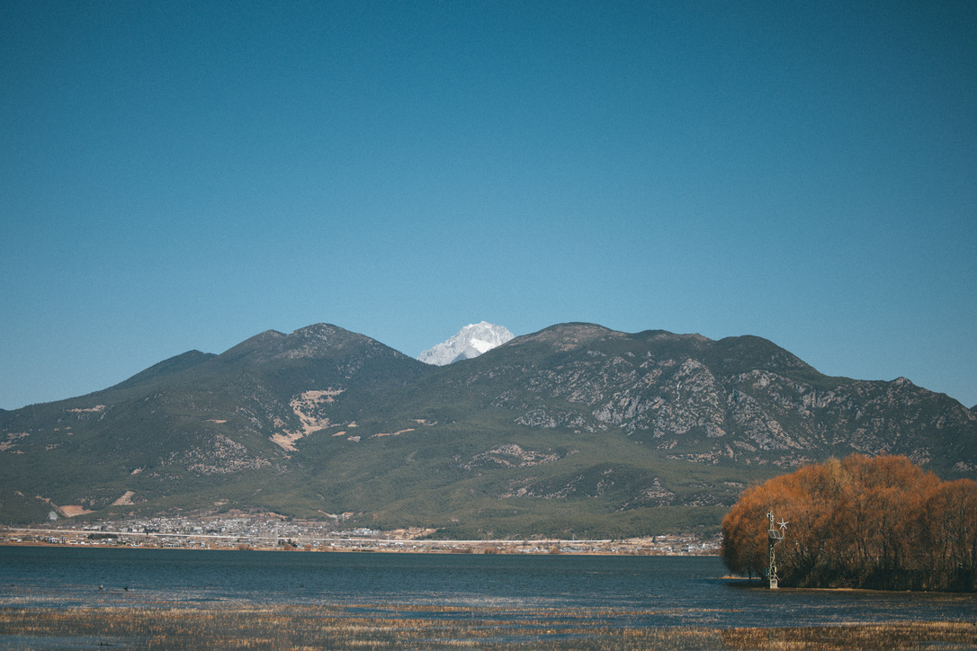 拉市海与玉龙雪山