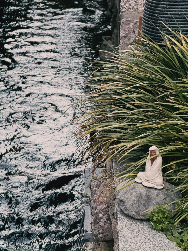 临水修行的灭霸老师
