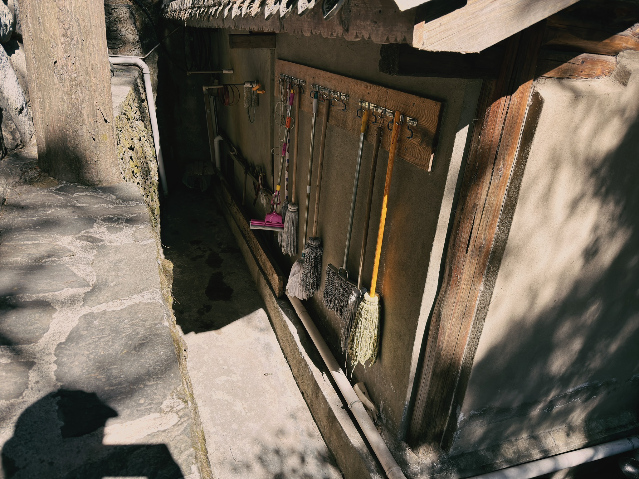 挂拖把的地方，工具党看得非常舒适