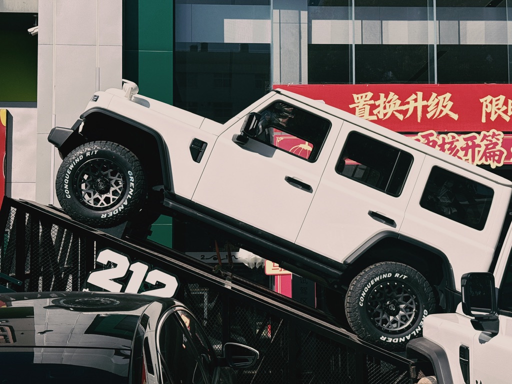 已经徒有品牌名的 212