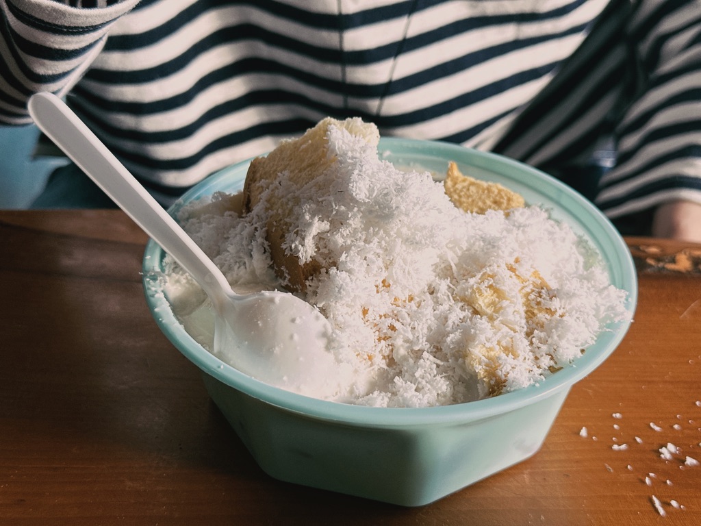 恙的椰汁水果泡鲁达