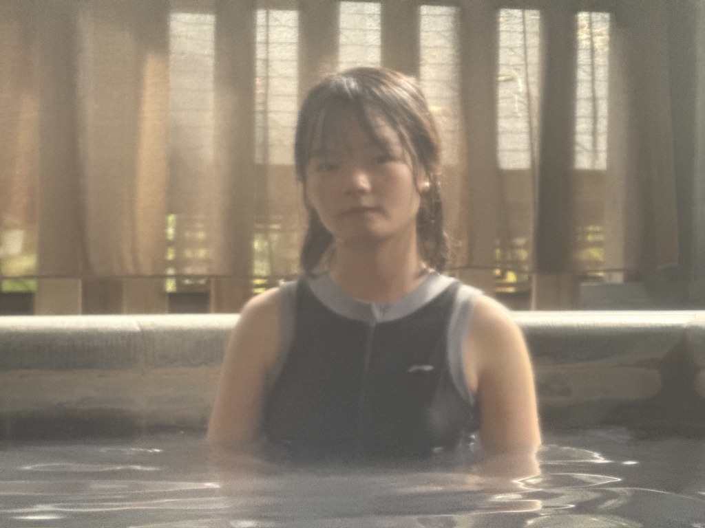 在波光中模糊的美恙