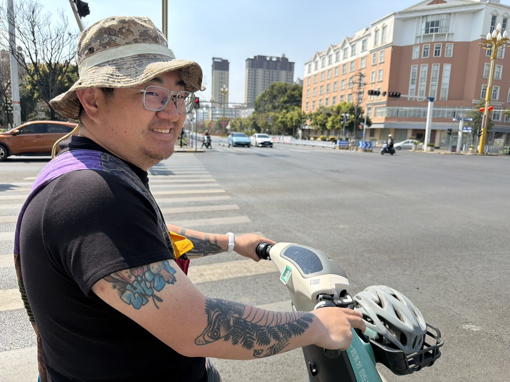 骑上电驴逛玉溪