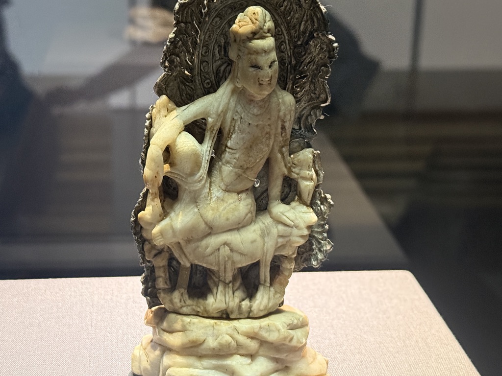 汉白玉伏地魔（不是）