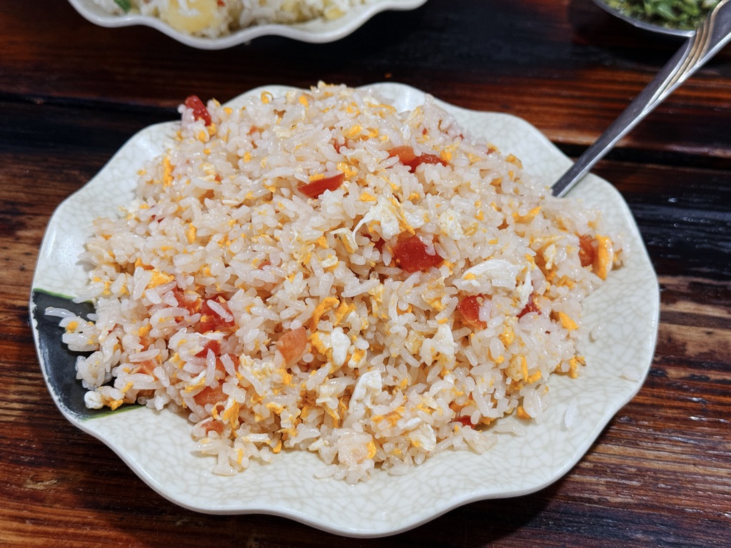 普普通通的西红柿鸡蛋炒饭
