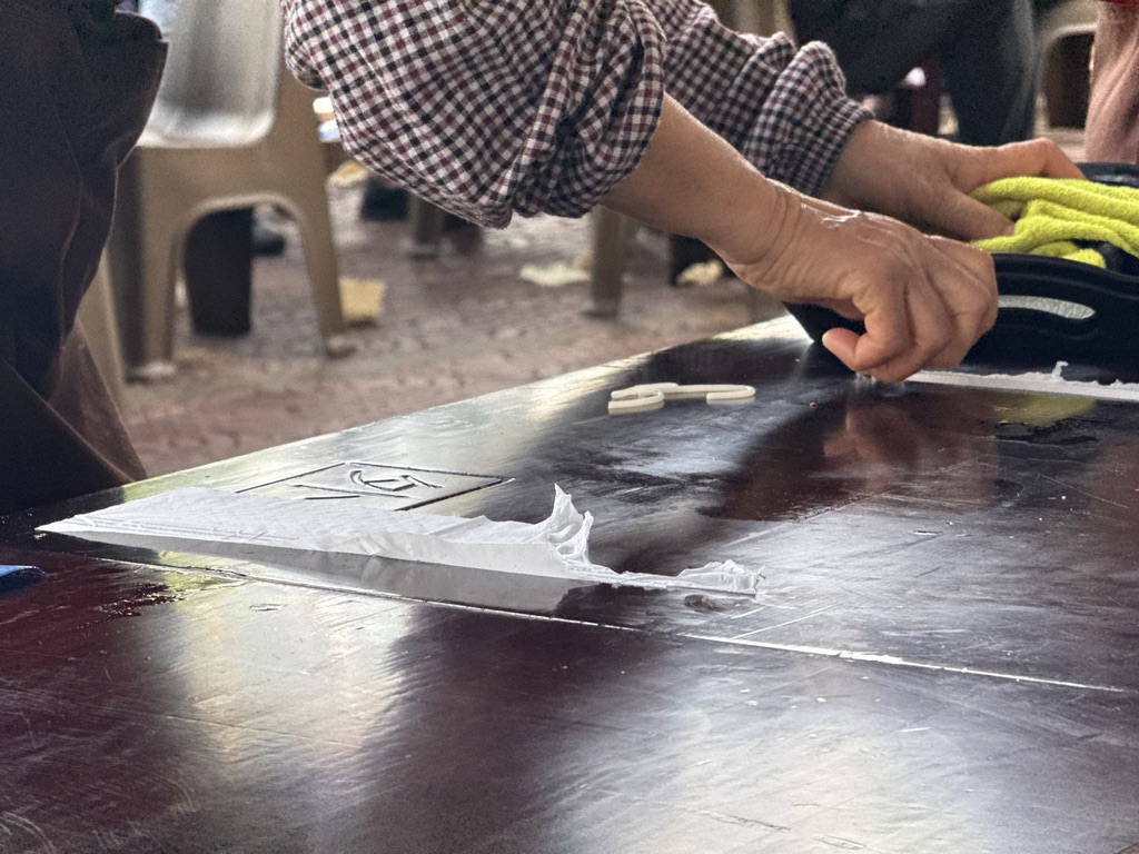 可残留的餐桌纸