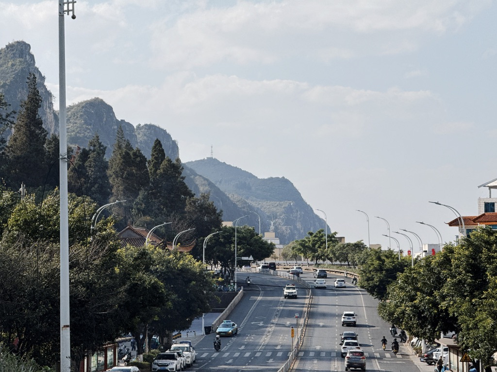 文山美丽的西华路