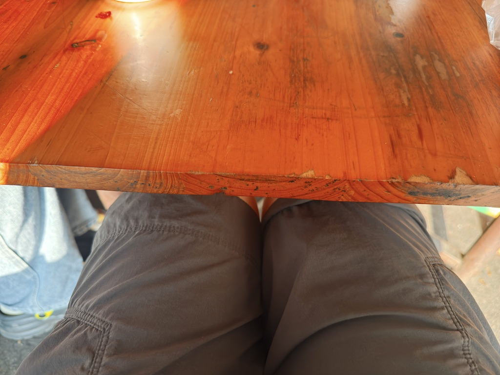 来到广西，终于告别了云南那令人坐立不安的方桌