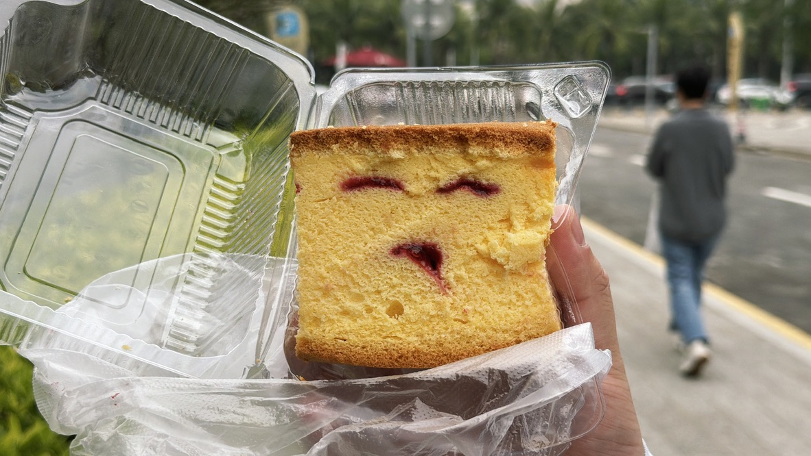 被咬疼了的面包