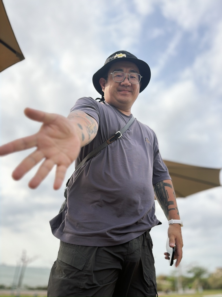 坐了一个半小时后，走，回家