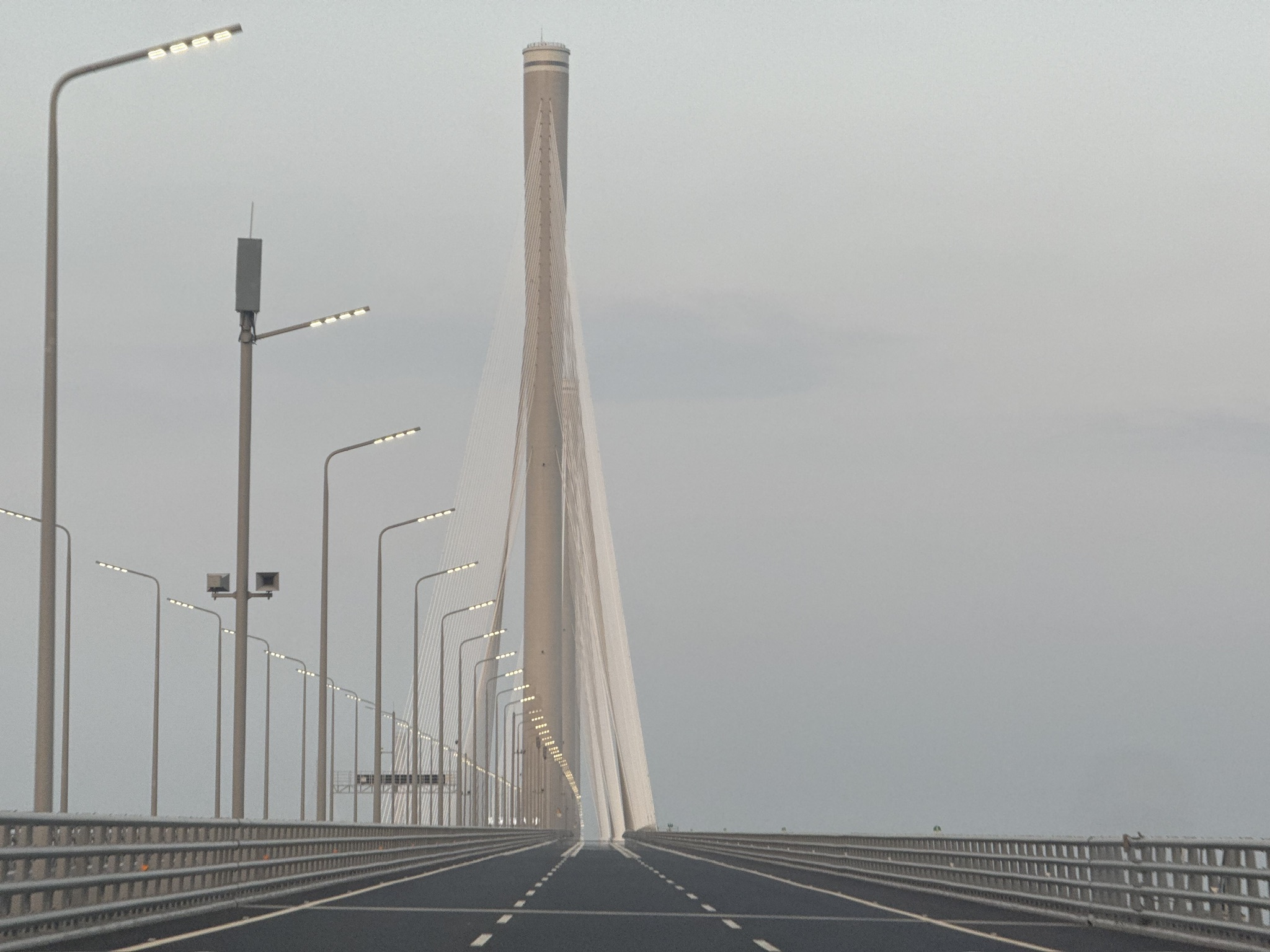 黄茅海大桥的这个桥墩非常有现代感