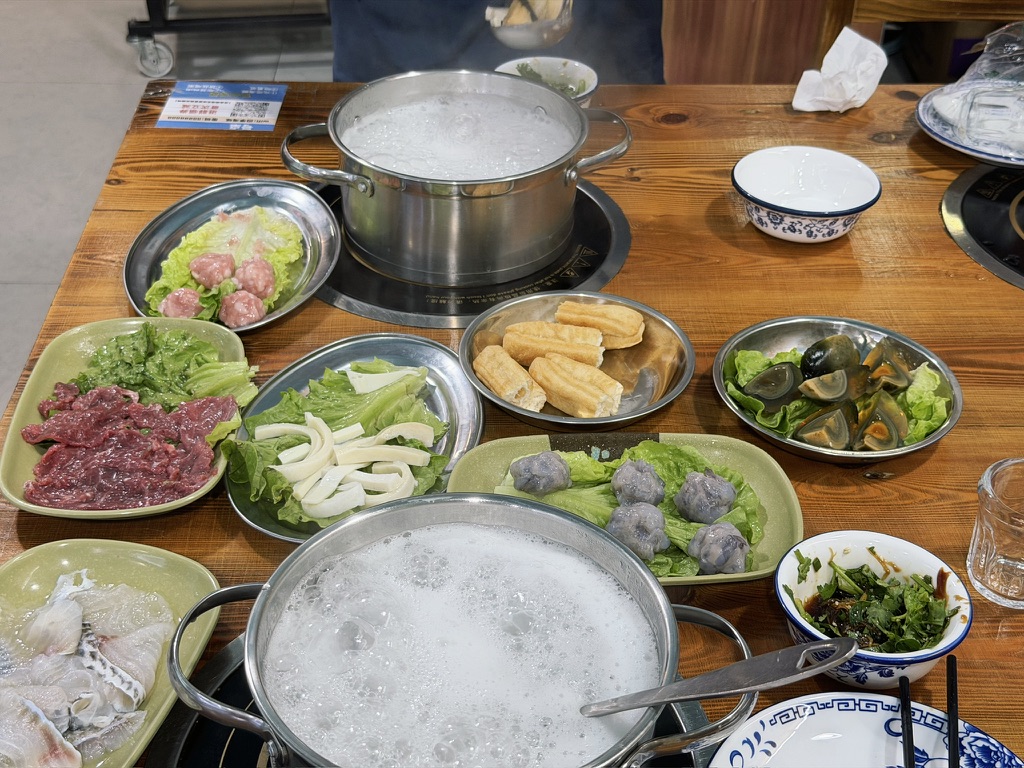 粥底火锅我们来啦