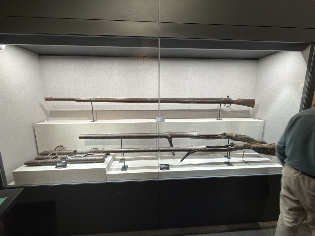 需要两人使用的抬枪