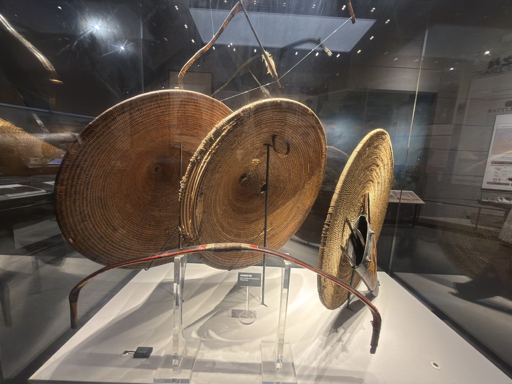 藤牌,还有战损痕迹