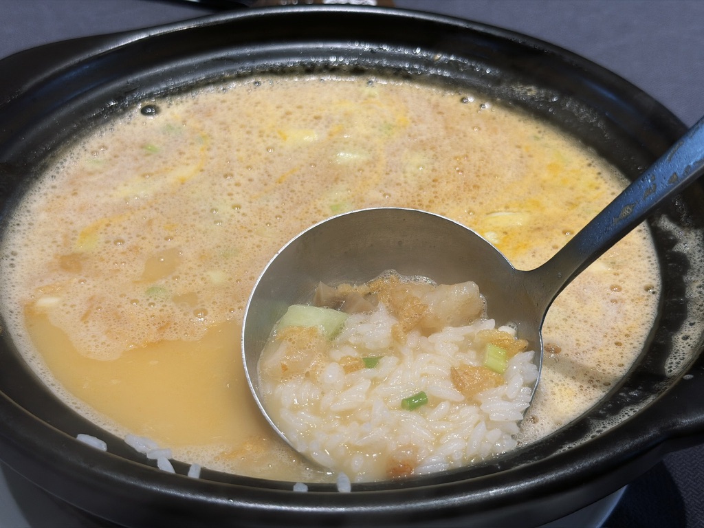 龙虾汤泡饭，喝了个底朝天