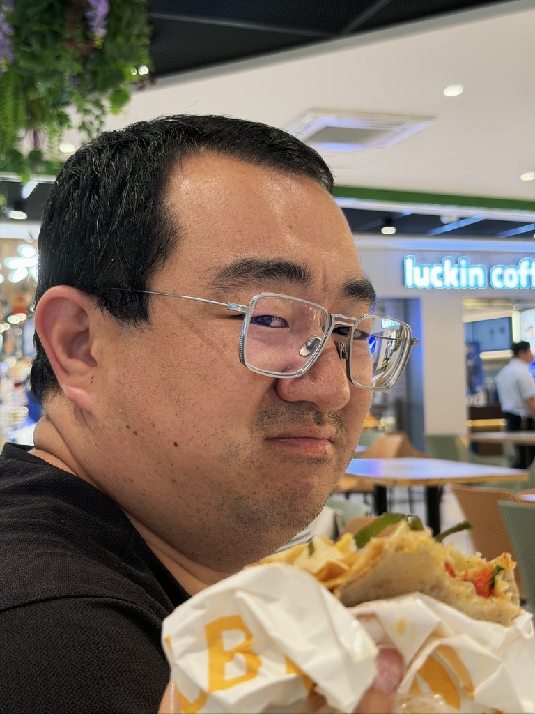 吃到难吃的东西时的表情