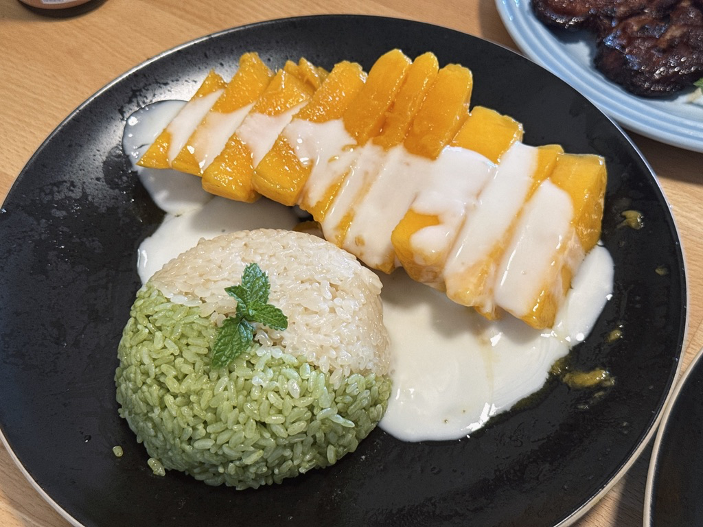 芒果椰汁糯米饭